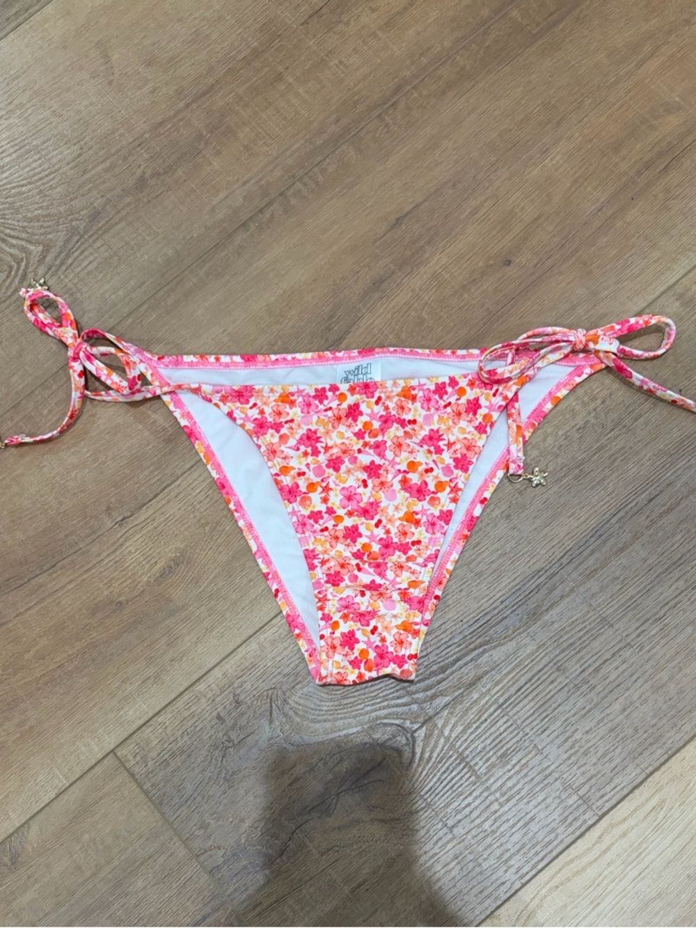 NWOT🌺wild fable Pink & Coral Floral Bikini Bottoms with Tie Sides and Charms